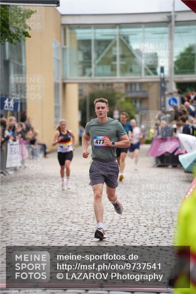 12.06.2026 - Holstenköstenlauf LAZAROV Photography http://msf.ph/oto/9737541 12.06.2026 17:50:27 Laufen 3297, 4500, 4650, 4774 meine-sportfotos.de