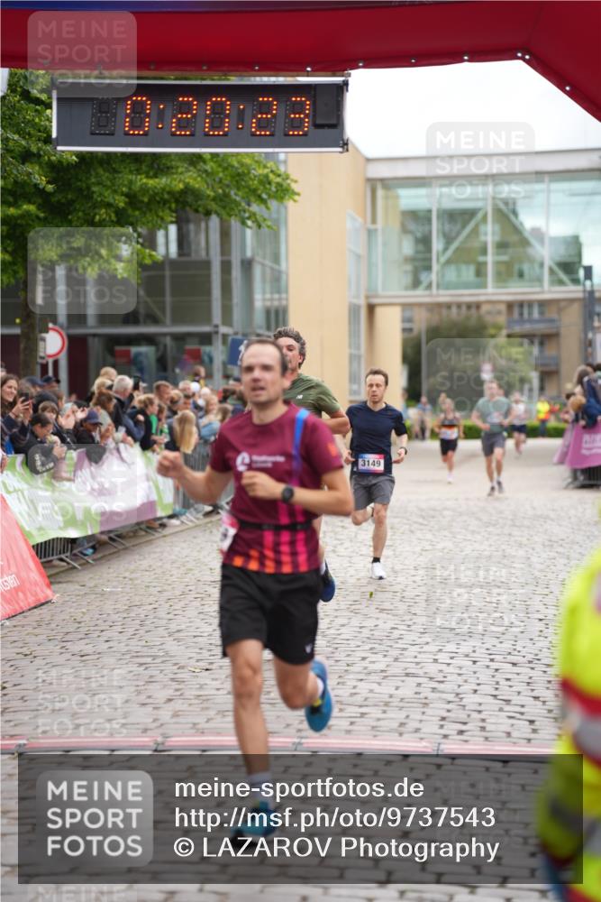 12.06.2026 - Holstenköstenlauf LAZAROV Photography http://msf.ph/oto/9737543 12.06.2026 17:50:21 Laufen 3149, 3819, 4595, 4709, 4774 meine-sportfotos.de