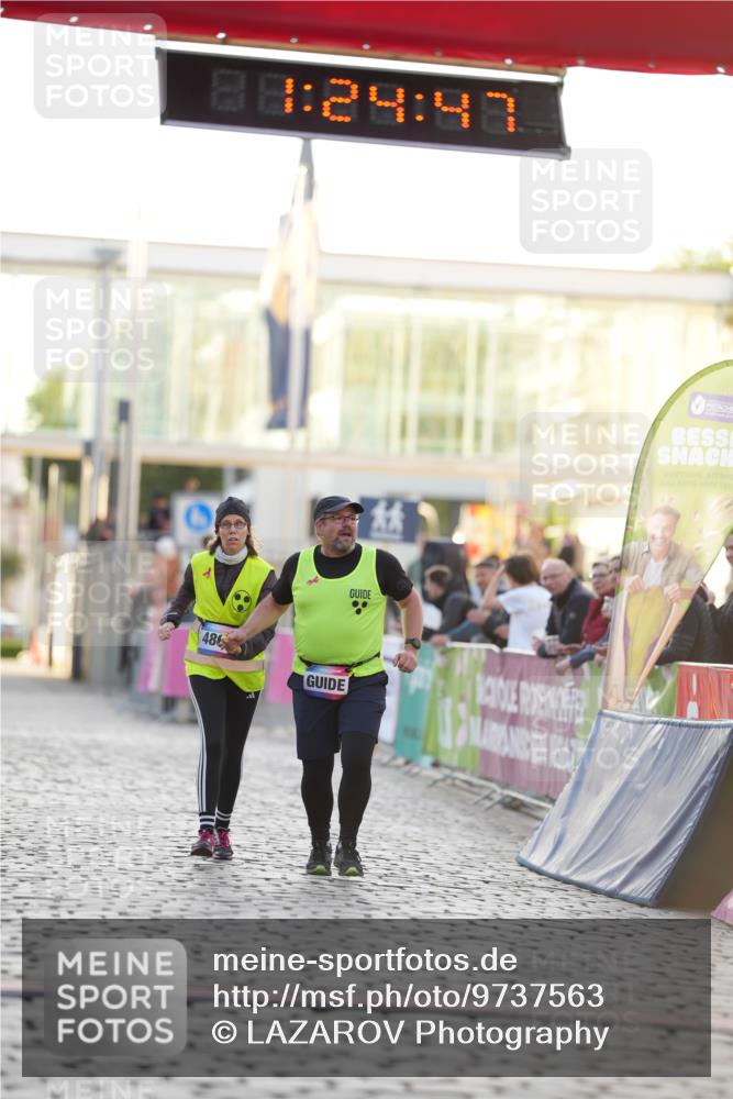 12.06.2026 - Holstenköstenlauf LAZAROV Photography http://msf.ph/oto/9737563 12.06.2026 20:24:46 Laufen 3207, 4866 meine-sportfotos.de