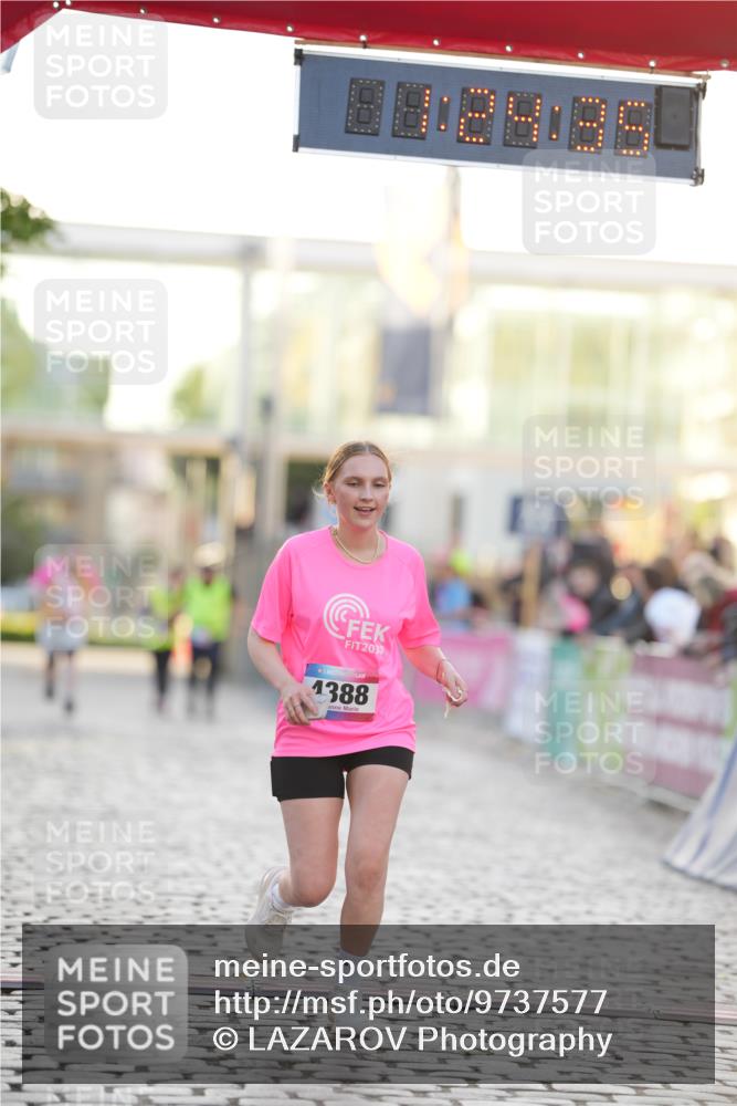 12.06.2026 - Holstenköstenlauf LAZAROV Photography http://msf.ph/oto/9737577 12.06.2026 20:24:34 Laufen 4388 meine-sportfotos.de