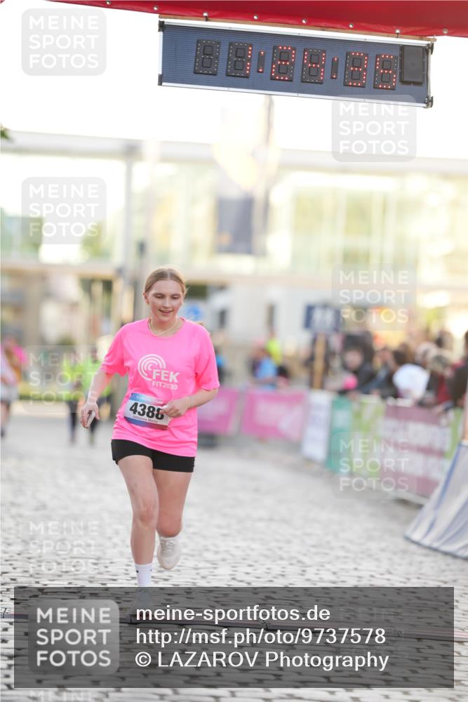 12.06.2026 - Holstenköstenlauf LAZAROV Photography http://msf.ph/oto/9737578 12.06.2026 20:24:34 Laufen 4388 meine-sportfotos.de