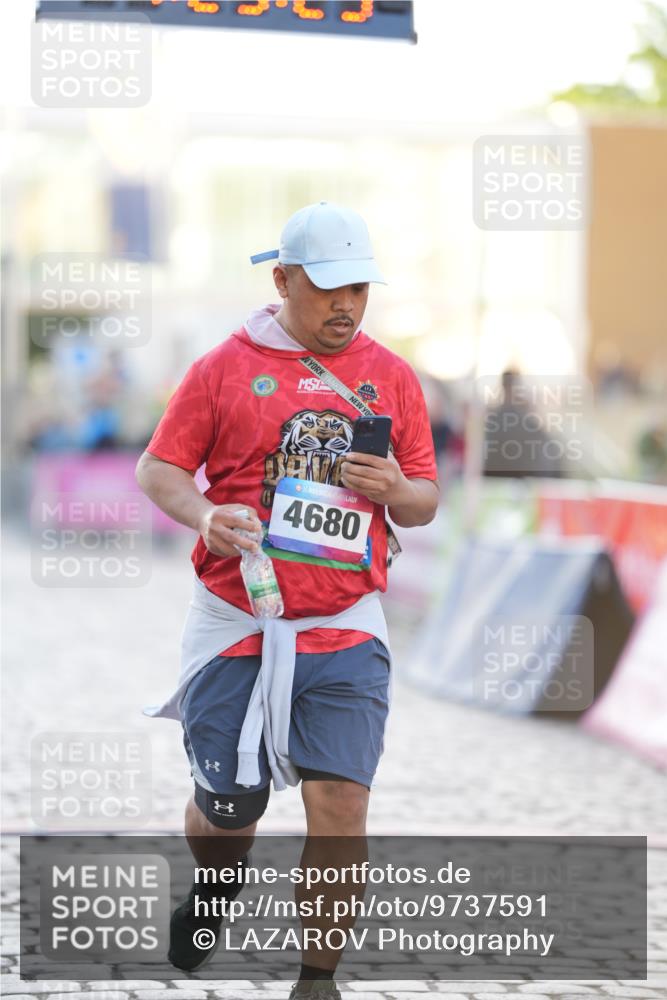 12.06.2026 - Holstenköstenlauf LAZAROV Photography http://msf.ph/oto/9737591 12.06.2026 20:23:24 Laufen 4680 meine-sportfotos.de