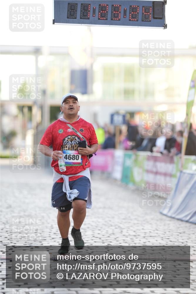 12.06.2026 - Holstenköstenlauf LAZAROV Photography http://msf.ph/oto/9737595 12.06.2026 20:23:22 Laufen 4680 meine-sportfotos.de