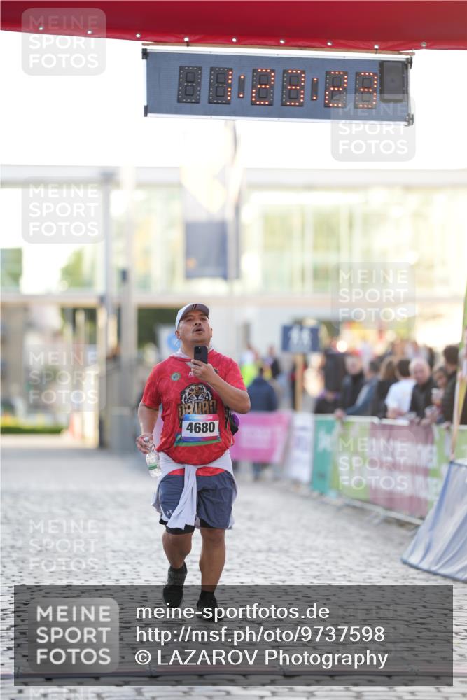 12.06.2026 - Holstenköstenlauf LAZAROV Photography http://msf.ph/oto/9737598 12.06.2026 20:23:21 Laufen 4680 meine-sportfotos.de