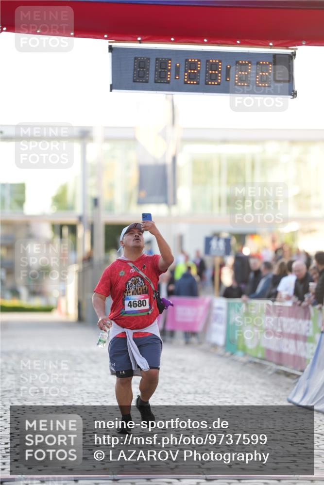 12.06.2026 - Holstenköstenlauf LAZAROV Photography http://msf.ph/oto/9737599 12.06.2026 20:23:21 Laufen 4680 meine-sportfotos.de