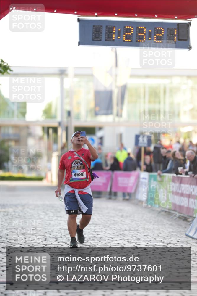 12.06.2026 - Holstenköstenlauf LAZAROV Photography http://msf.ph/oto/9737601 12.06.2026 20:23:20 Laufen 4680 meine-sportfotos.de