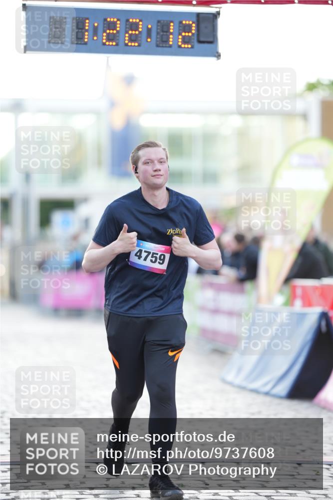 12.06.2026 - Holstenköstenlauf LAZAROV Photography http://msf.ph/oto/9737608 12.06.2026 20:22:11 Laufen 4759 meine-sportfotos.de