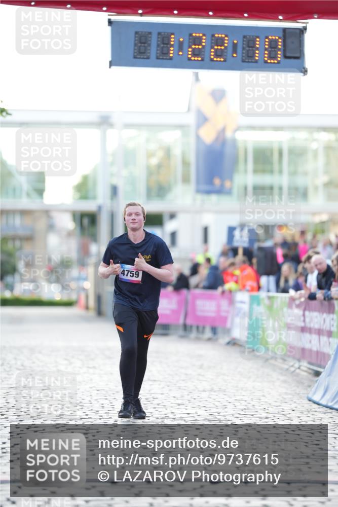 12.06.2026 - Holstenköstenlauf LAZAROV Photography http://msf.ph/oto/9737615 12.06.2026 20:22:09 Laufen 4759 meine-sportfotos.de