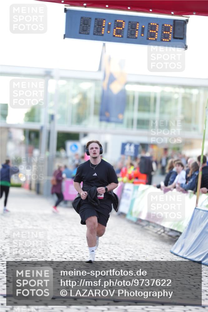 12.06.2026 - Holstenköstenlauf LAZAROV Photography http://msf.ph/oto/9737622 12.06.2026 20:21:31 Laufen 4708 meine-sportfotos.de