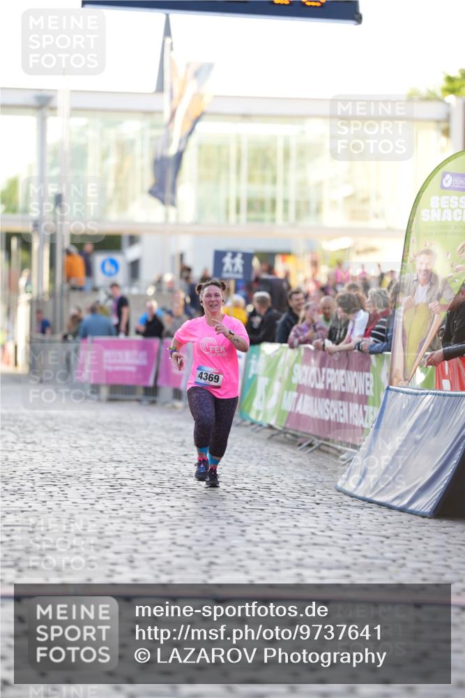 12.06.2026 - Holstenköstenlauf LAZAROV Photography http://msf.ph/oto/9737641 12.06.2026 20:17:57 Laufen 4369 meine-sportfotos.de