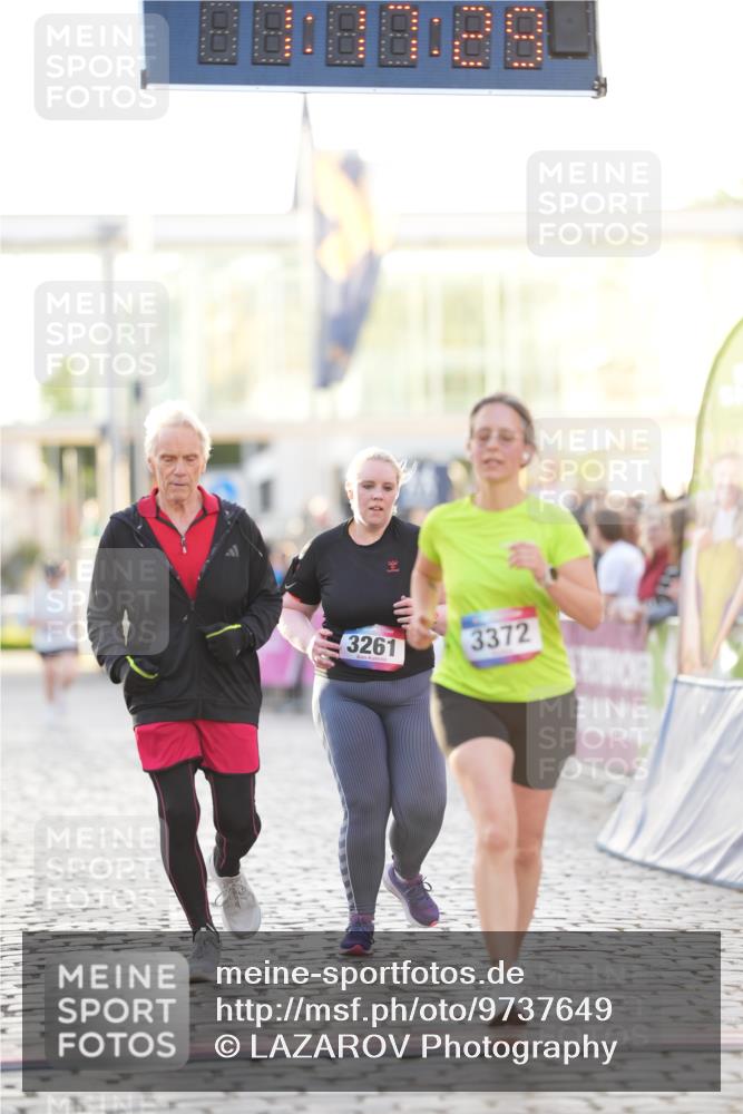 12.06.2026 - Holstenköstenlauf LAZAROV Photography http://msf.ph/oto/9737649 12.06.2026 20:17:28 Laufen 3261, 3262, 3372 meine-sportfotos.de