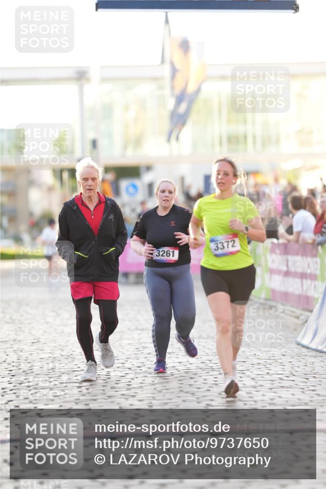 12.06.2026 - Holstenköstenlauf LAZAROV Photography http://msf.ph/oto/9737650 12.06.2026 20:17:27 Laufen 3261, 3262, 3372 meine-sportfotos.de