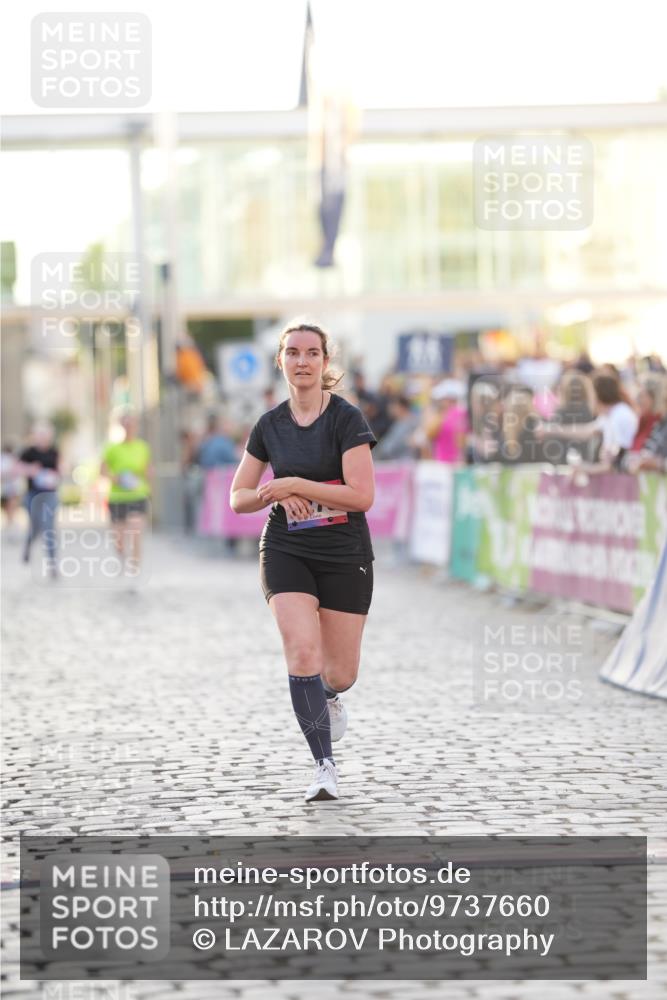 12.06.2026 - Holstenköstenlauf LAZAROV Photography http://msf.ph/oto/9737660 12.06.2026 20:17:19 Laufen 3276, 3376 meine-sportfotos.de