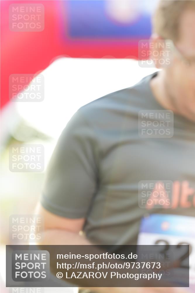 12.06.2026 - Holstenköstenlauf LAZAROV Photography http://msf.ph/oto/9737673 12.06.2026 20:16:54 Laufen 3222, 3321, 3774 meine-sportfotos.de
