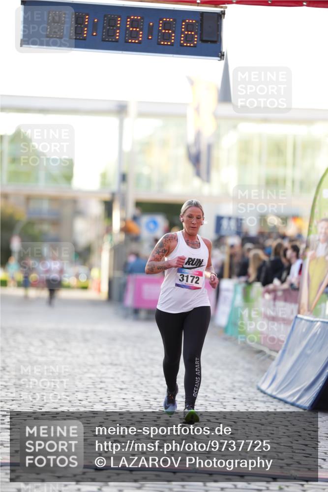 12.06.2026 - Holstenköstenlauf LAZAROV Photography http://msf.ph/oto/9737725 12.06.2026 20:15:55 Laufen 3172 meine-sportfotos.de