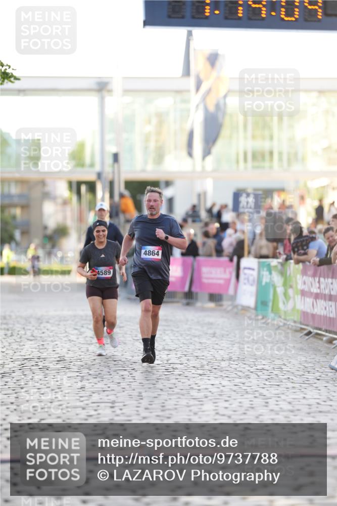 12.06.2026 - Holstenköstenlauf LAZAROV Photography http://msf.ph/oto/9737788 12.06.2026 20:14:03 Laufen 4589, 4864 meine-sportfotos.de