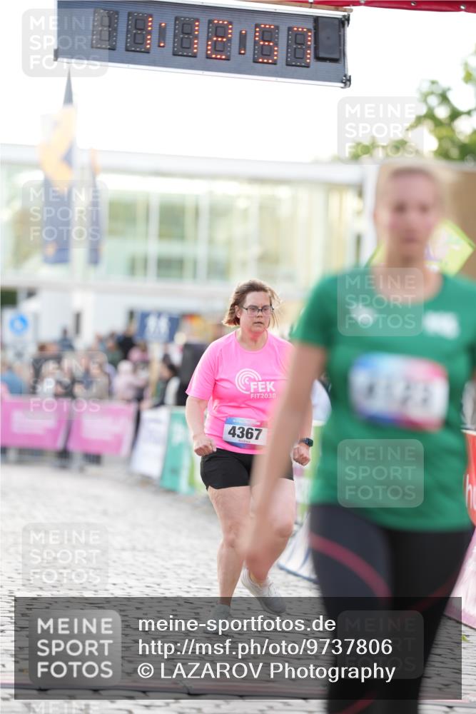 12.06.2026 - Holstenköstenlauf LAZAROV Photography http://msf.ph/oto/9737806 12.06.2026 20:12:55 Laufen 3091, 4123, 4133, 4367 meine-sportfotos.de