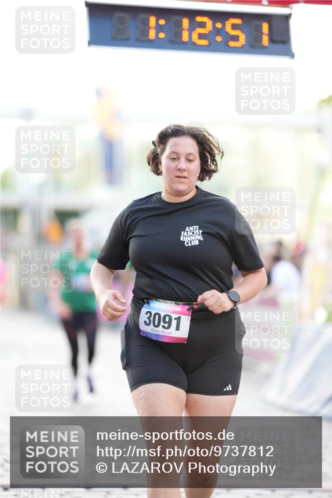 12.06.2026 - Holstenköstenlauf LAZAROV Photography http://msf.ph/oto/9737812 12.06.2026 20:12:50 Laufen 3091, 4123, 4133, 4148 meine-sportfotos.de