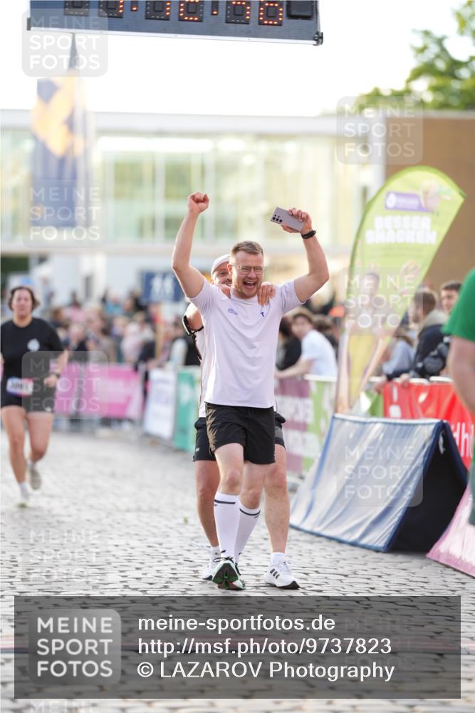 12.06.2026 - Holstenköstenlauf LAZAROV Photography http://msf.ph/oto/9737823 12.06.2026 20:12:45 Laufen 3091, 4148 meine-sportfotos.de