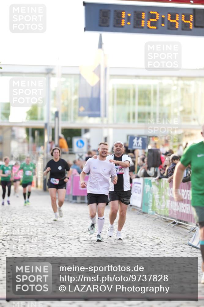 12.06.2026 - Holstenköstenlauf LAZAROV Photography http://msf.ph/oto/9737828 12.06.2026 20:12:42 Laufen 3683, 3828, 4148, 4150 meine-sportfotos.de