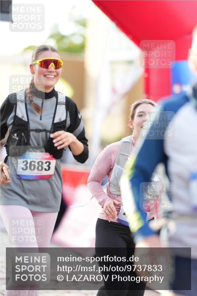 12.06.2026 - Holstenköstenlauf LAZAROV Photography http://msf.ph/oto/9737833 12.06.2026 20:12:39 Laufen 3683, 3828, 4150 meine-sportfotos.de