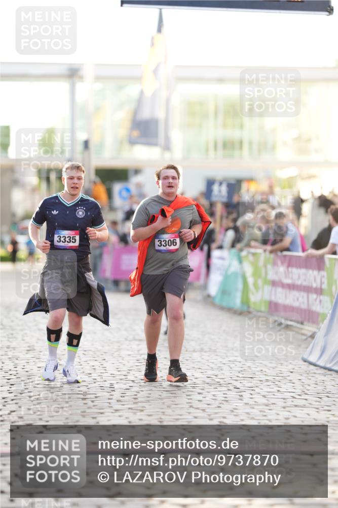 12.06.2026 - Holstenköstenlauf LAZAROV Photography http://msf.ph/oto/9737870 12.06.2026 20:11:51 Laufen 3306, 3335, 4019, 4389 meine-sportfotos.de
