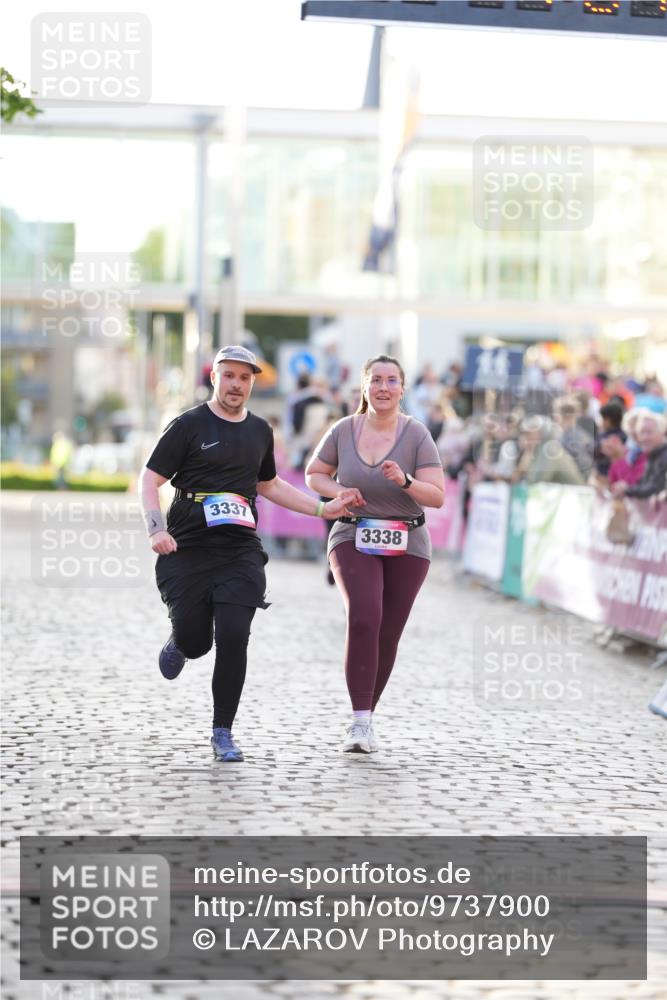 12.06.2026 - Holstenköstenlauf LAZAROV Photography http://msf.ph/oto/9737900 12.06.2026 20:11:03 Laufen 3105, 3337, 3338 meine-sportfotos.de