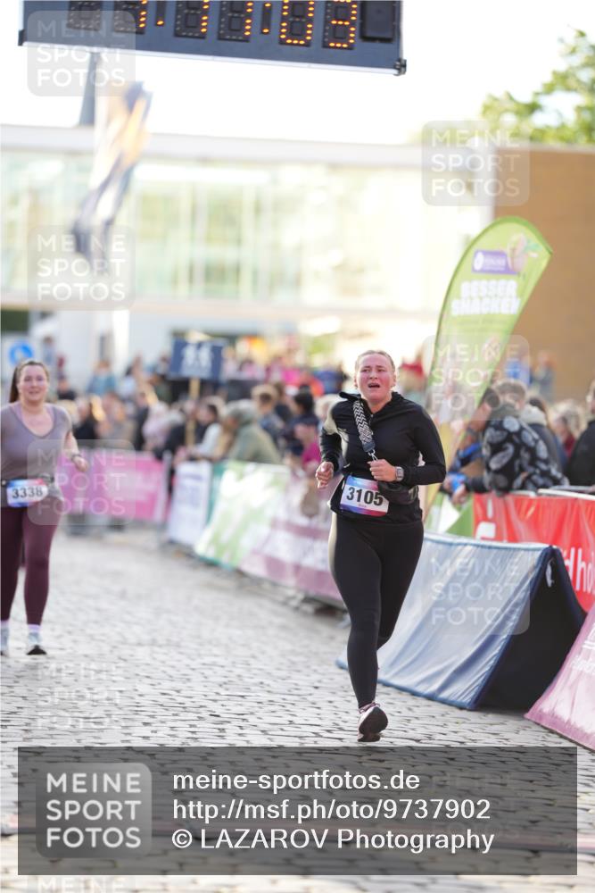 12.06.2026 - Holstenköstenlauf LAZAROV Photography http://msf.ph/oto/9737902 12.06.2026 20:11:02 Laufen 3105, 3337, 3338 meine-sportfotos.de