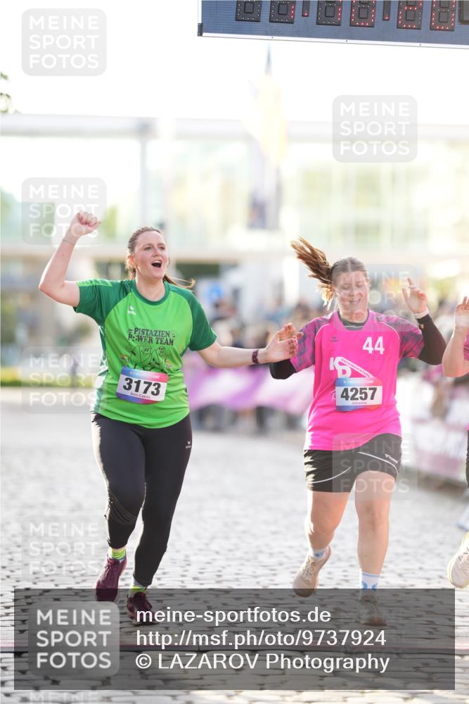12.06.2026 - Holstenköstenlauf LAZAROV Photography http://msf.ph/oto/9737924 12.06.2026 20:10:19 Laufen 3173, 4168, 4169, 4257, 4261 meine-sportfotos.de