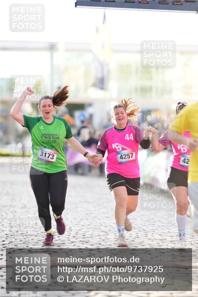 12.06.2026 - Holstenköstenlauf LAZAROV Photography http://msf.ph/oto/9737925 12.06.2026 20:10:19 Laufen 3173, 4168, 4169, 4257, 4261 meine-sportfotos.de