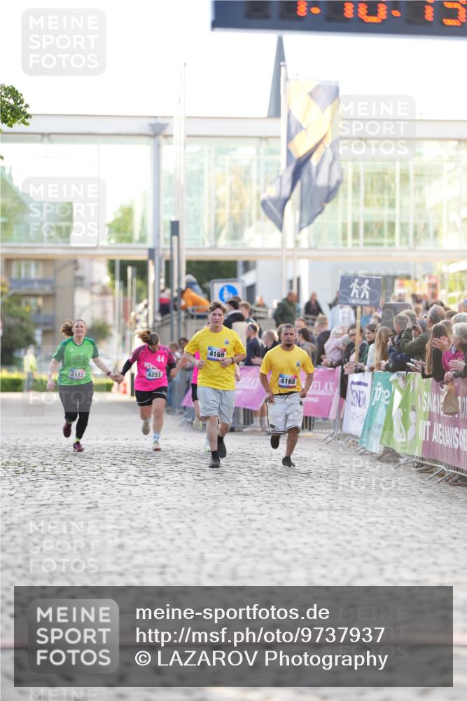 12.06.2026 - Holstenköstenlauf LAZAROV Photography http://msf.ph/oto/9737937 12.06.2026 20:10:12 Laufen 4370 meine-sportfotos.de