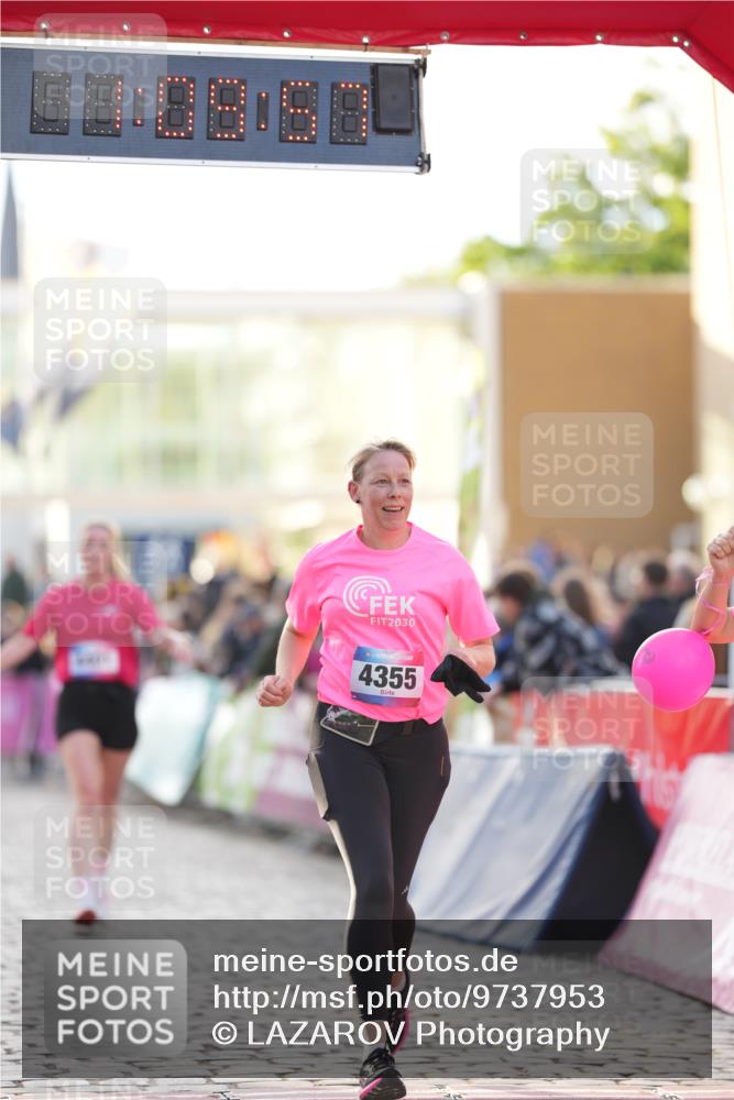 12.06.2026 - Holstenköstenlauf LAZAROV Photography http://msf.ph/oto/9737953 12.06.2026 20:09:56 Laufen 4160, 4355, 4386, 4401 meine-sportfotos.de