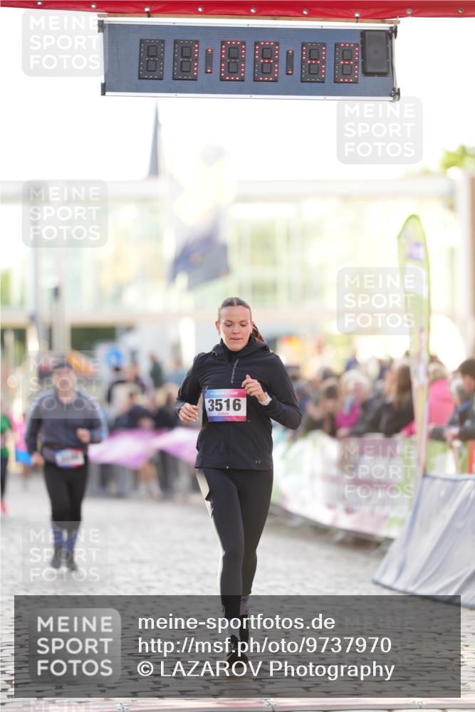 12.06.2026 - Holstenköstenlauf LAZAROV Photography http://msf.ph/oto/9737970 12.06.2026 20:09:42 Laufen 3516, 3588, 3870 meine-sportfotos.de