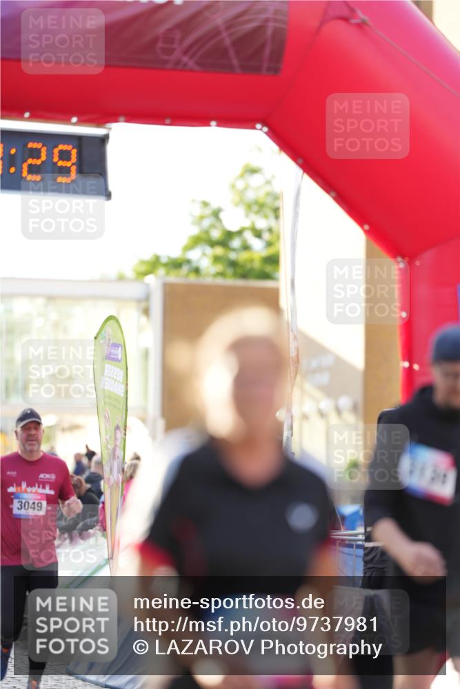 12.06.2026 - Holstenköstenlauf LAZAROV Photography http://msf.ph/oto/9737981 12.06.2026 20:09:28 Laufen 3049, 3139, 3182, 3830, 4854 meine-sportfotos.de