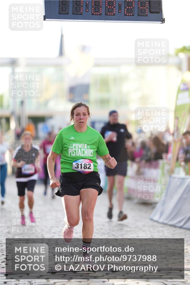12.06.2026 - Holstenköstenlauf LAZAROV Photography http://msf.ph/oto/9737988 12.06.2026 20:09:24 Laufen 3139, 3182, 3830, 4854 meine-sportfotos.de