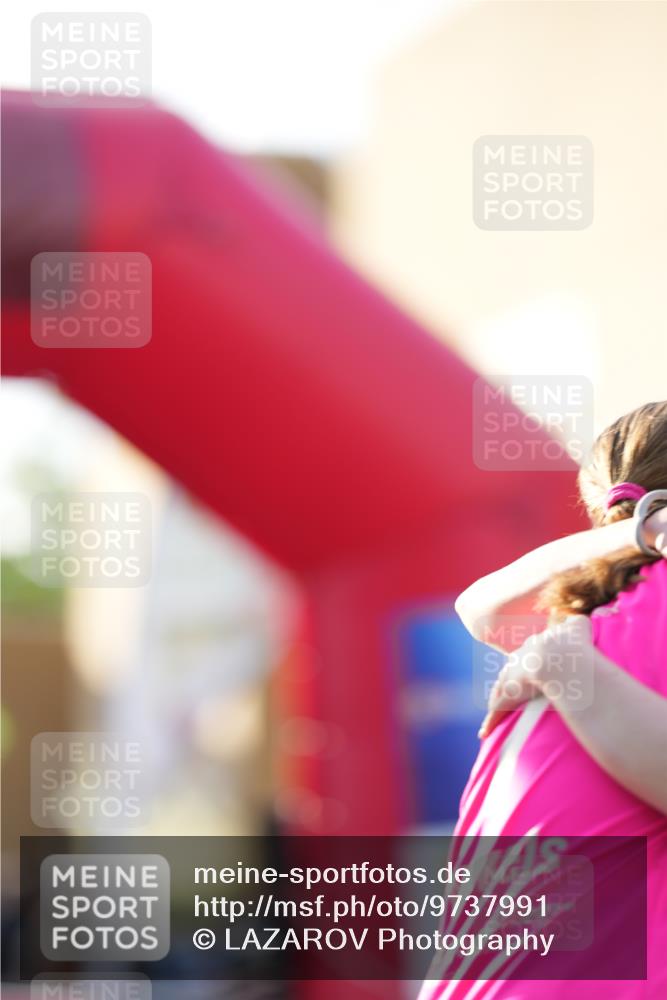 12.06.2026 - Holstenköstenlauf LAZAROV Photography http://msf.ph/oto/9737991 12.06.2026 20:09:22 Laufen 3139, 3182, 4854 meine-sportfotos.de