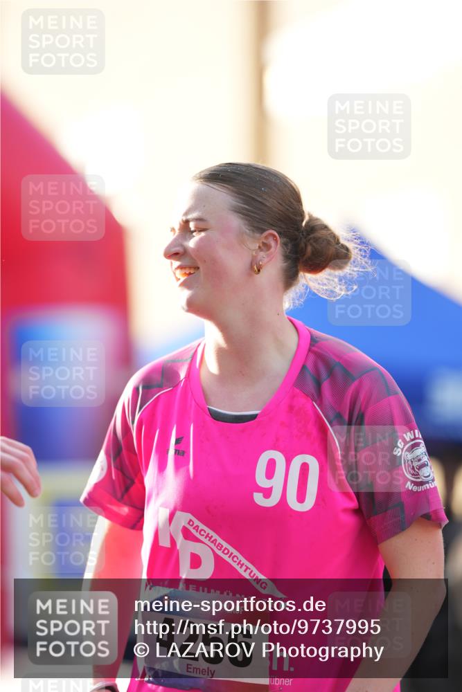 12.06.2026 - Holstenköstenlauf LAZAROV Photography http://msf.ph/oto/9737995 12.06.2026 20:09:18 Laufen 4256, 4259 meine-sportfotos.de