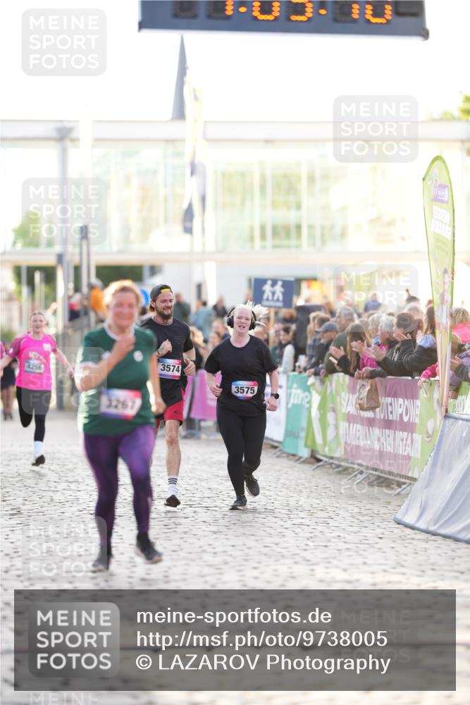 12.06.2026 - Holstenköstenlauf LAZAROV Photography http://msf.ph/oto/9738005 12.06.2026 20:09:09 Laufen 3267, 3574, 3575, 4256, 4259 meine-sportfotos.de