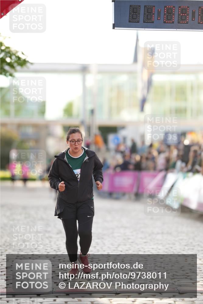 12.06.2026 - Holstenköstenlauf LAZAROV Photography http://msf.ph/oto/9738011 12.06.2026 20:09:01 Laufen 3277, 4359, 4360 meine-sportfotos.de
