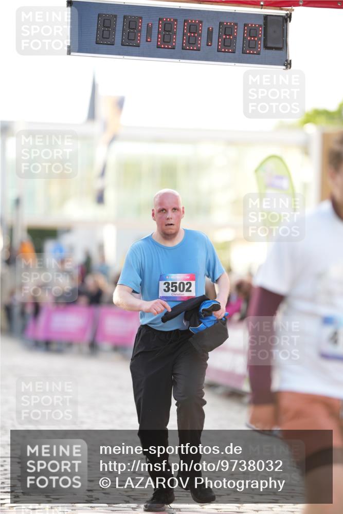 12.06.2026 - Holstenköstenlauf LAZAROV Photography http://msf.ph/oto/9738032 12.06.2026 20:08:28 Laufen 3111, 3502, 4179 meine-sportfotos.de