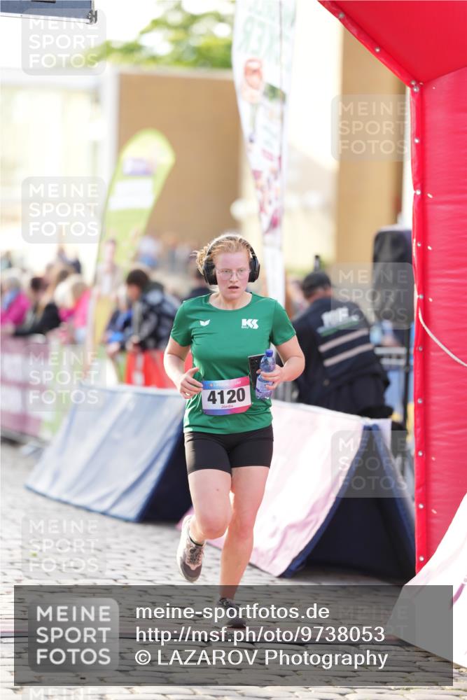 12.06.2026 - Holstenköstenlauf LAZAROV Photography http://msf.ph/oto/9738053 12.06.2026 20:07:56 Laufen 3711, 3843, 4120, 4586 meine-sportfotos.de
