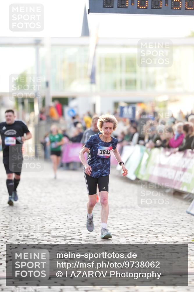 12.06.2026 - Holstenköstenlauf LAZAROV Photography http://msf.ph/oto/9738062 12.06.2026 20:07:49 Laufen 3213, 3214, 3711, 3843 meine-sportfotos.de