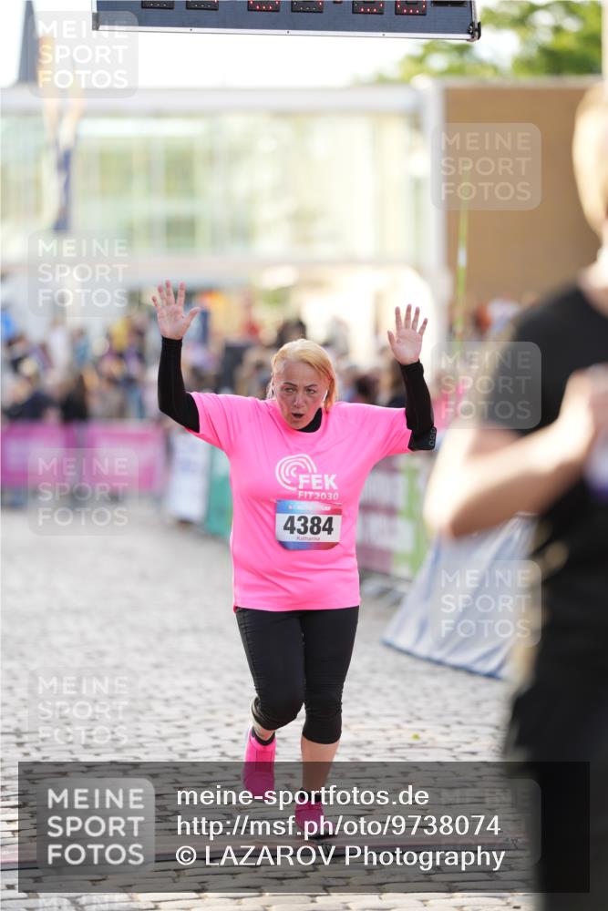 12.06.2026 - Holstenköstenlauf LAZAROV Photography http://msf.ph/oto/9738074 12.06.2026 20:07:29 Laufen 4384, 4590 meine-sportfotos.de