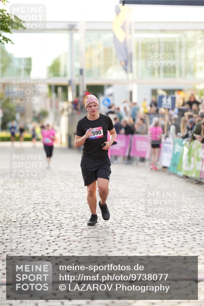 12.06.2026 - Holstenköstenlauf LAZAROV Photography http://msf.ph/oto/9738077 12.06.2026 20:07:24 Laufen 3696, 3697, 4590 meine-sportfotos.de