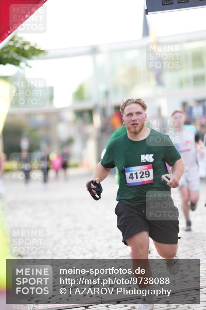 12.06.2026 - Holstenköstenlauf LAZAROV Photography http://msf.ph/oto/9738088 12.06.2026 20:07:11 Laufen 3171, 4125, 4129, 4153 meine-sportfotos.de