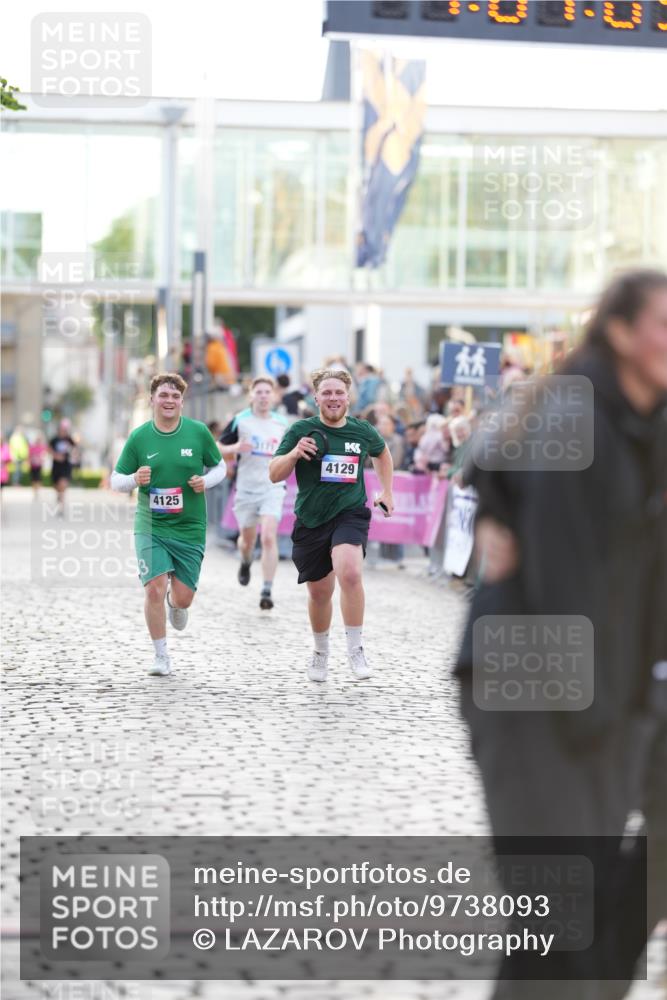 12.06.2026 - Holstenköstenlauf LAZAROV Photography http://msf.ph/oto/9738093 12.06.2026 20:07:08 Laufen 4125, 4129, 4153 meine-sportfotos.de