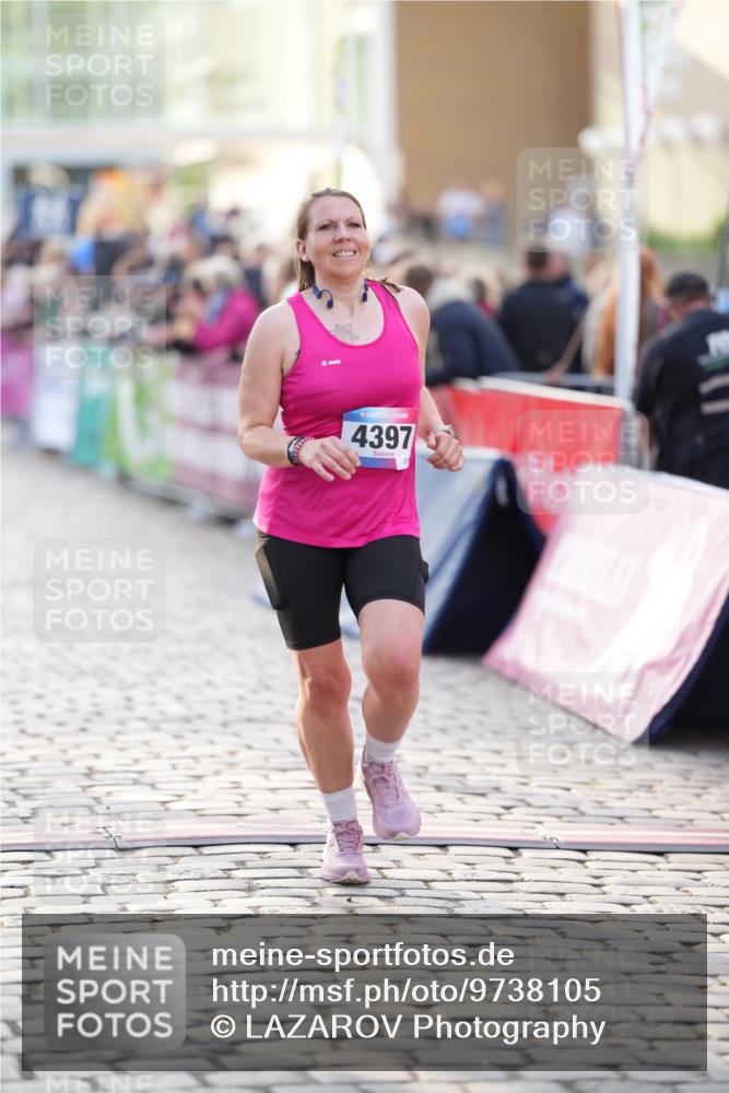 12.06.2026 - Holstenköstenlauf LAZAROV Photography http://msf.ph/oto/9738105 12.06.2026 20:06:53 Laufen 3066, 3661, 4311, 4312, 4313, 4397 meine-sportfotos.de