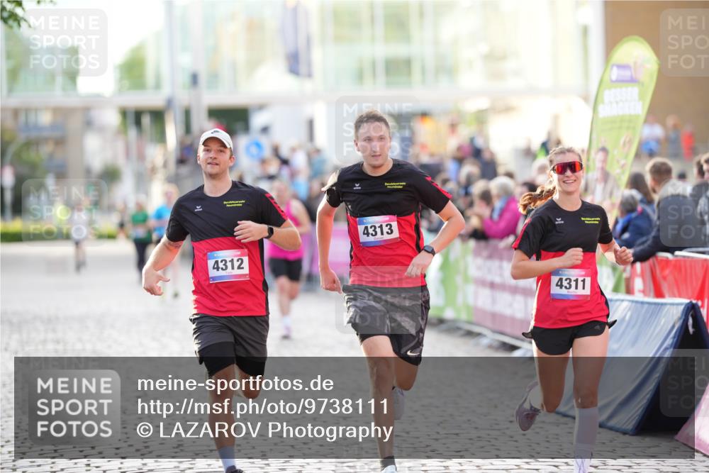 12.06.2026 - Holstenköstenlauf LAZAROV Photography http://msf.ph/oto/9738111 12.06.2026 20:06:47 Laufen 4311, 4312, 4313 meine-sportfotos.de