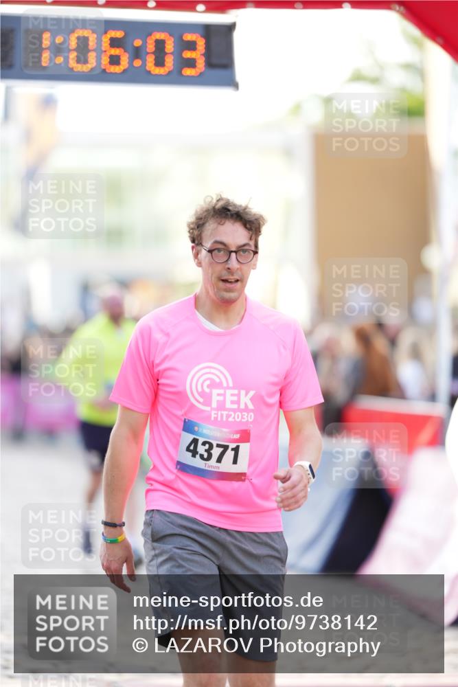 12.06.2026 - Holstenköstenlauf LAZAROV Photography http://msf.ph/oto/9738142 12.06.2026 20:06:02 Laufen 3031, 3282, 4371, 4485, 4486 meine-sportfotos.de