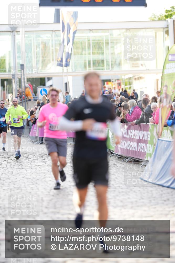 12.06.2026 - Holstenköstenlauf LAZAROV Photography http://msf.ph/oto/9738148 12.06.2026 20:05:58 Laufen 3959, 4371, 4485, 4486 meine-sportfotos.de